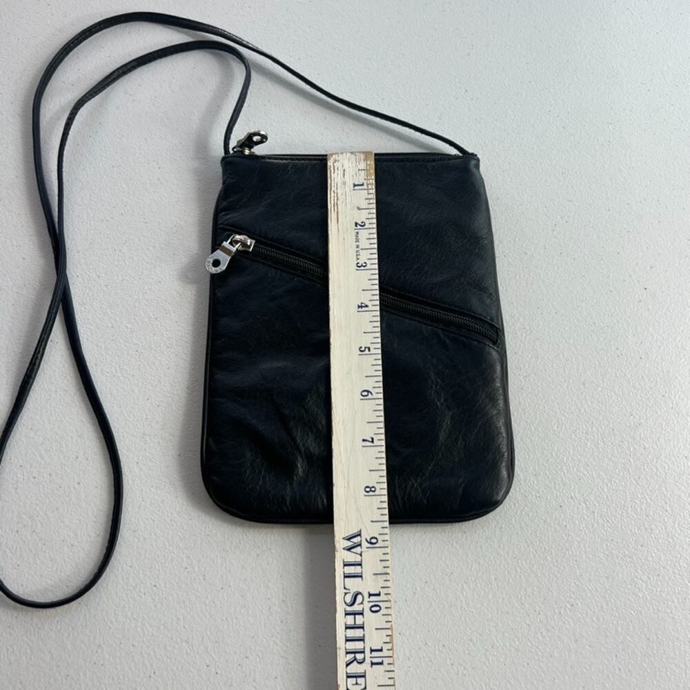 Wilsons Leather Maxima Black Crossbody Bag W/ Double Zippers - Picture 3 of 9